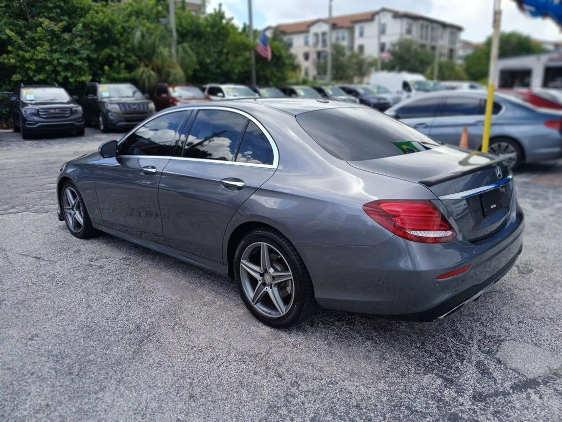 Sedan in Pompano Beach, FL, United States 3 - 15836245
