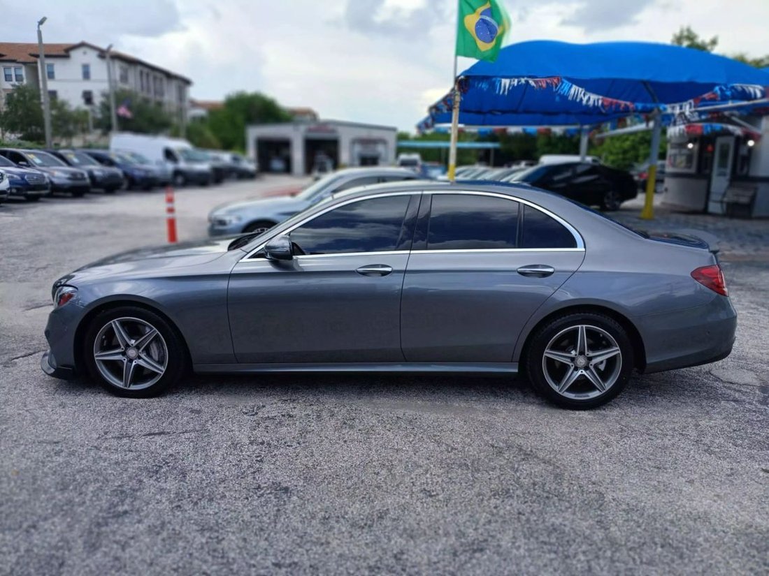Sedan in Pompano Beach, FL, United States 2 - 15836245