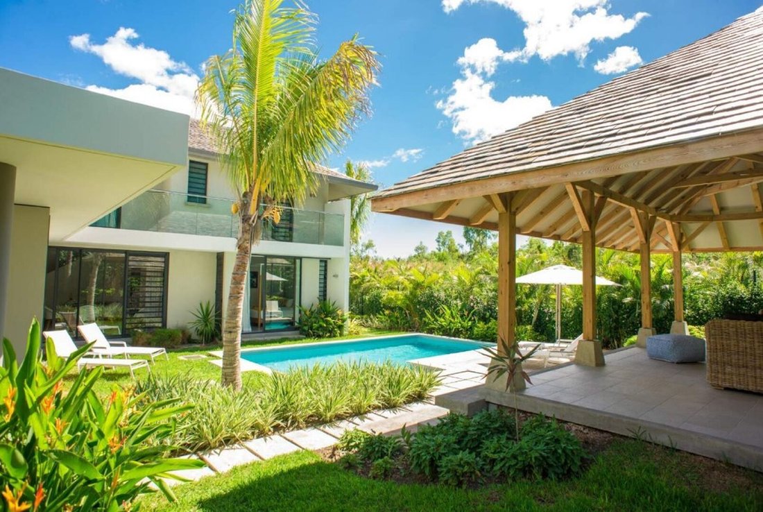 Villa in La Preneuse, Rivière Noire District, Mauritius 4 - 15836901