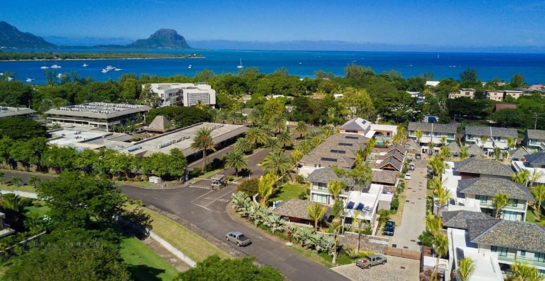 Villa in La Preneuse, Rivière Noire District, Mauritius 2 - 15836901