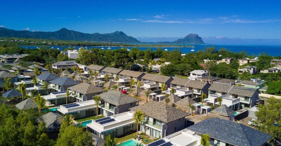 Villa in La Preneuse, Rivière Noire District, Mauritius 1 - 15836901