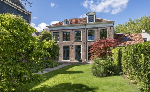 Townhouse in Edam, North Holland, Netherlands 1