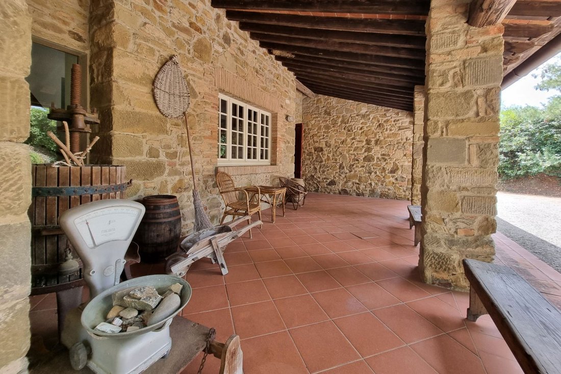 Villa in Monte San Savino, Tuscany, Italy 4 - 15831154