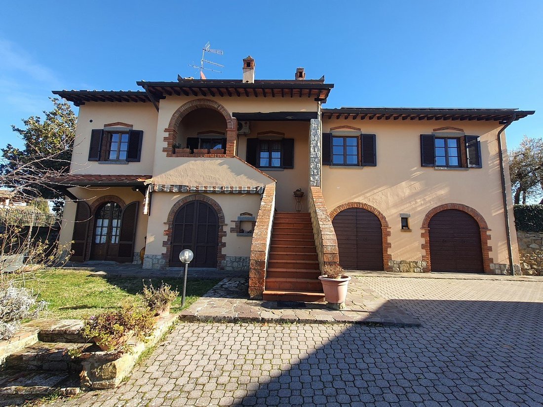 Villa in Monte San Savino, Tuscany, Italy 4 - 15837059