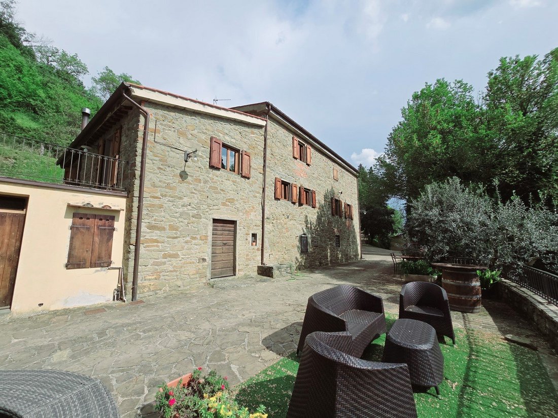 Villa in Loro Ciuffenna, Tuscany, Italy 1 - 15837062