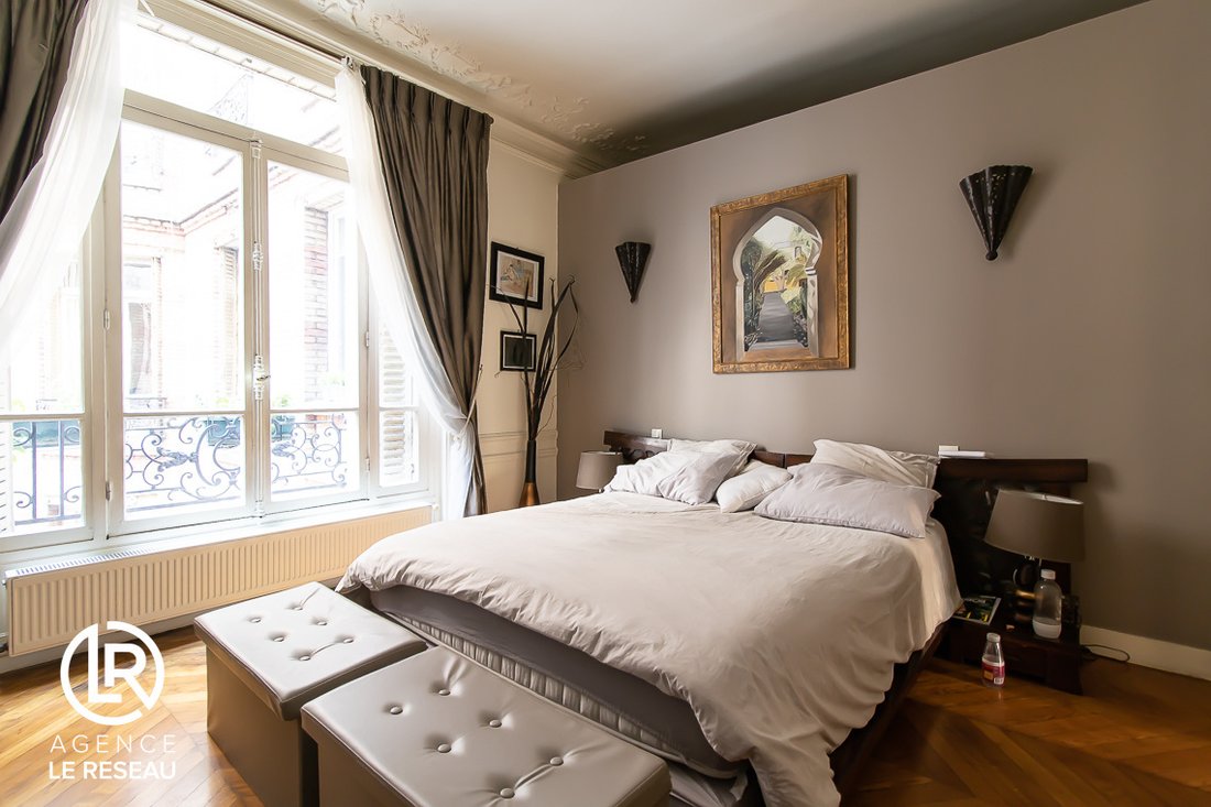Apartment in Saint Philippe du Roule, Paris 8e Arrondissement, Paris 5 - 15837255
