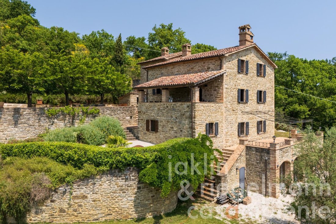 Domaine à Pietralunga, Ombrie, Italie 2 - 15837462