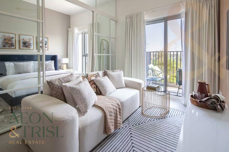 Apartment in Naif, Dubai, United Arab Emirates 1 - 15837375