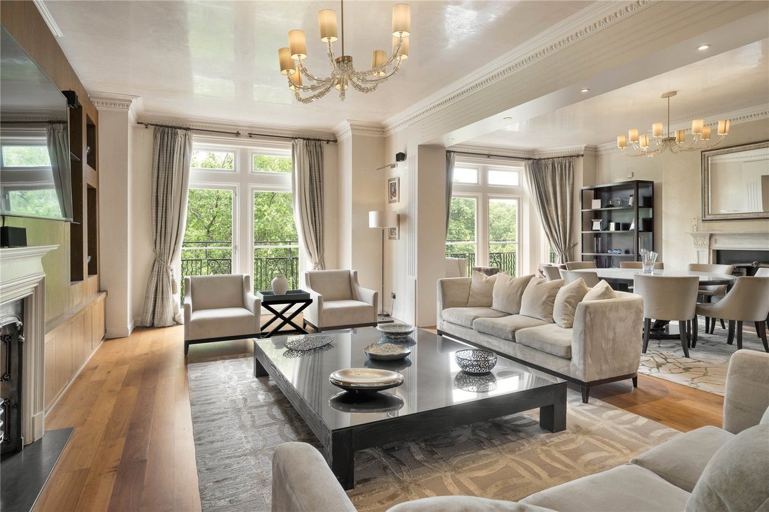 Apartment in Knightsbridge, Kensington And Chelsea, England 1 - 15838285