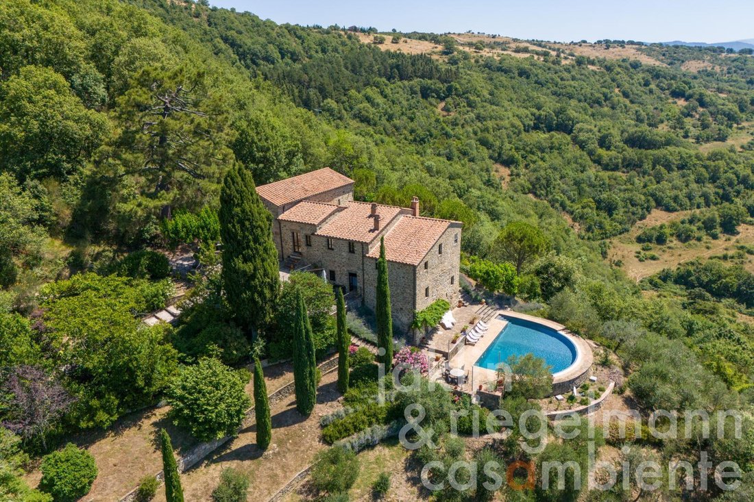 Estate in Lisciano Niccone, Umbria, Italy 2 - 11425512