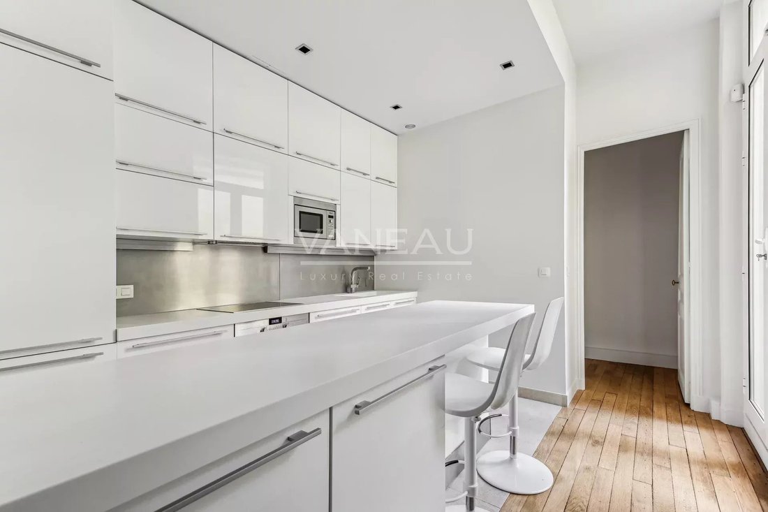 Apartment in Porte Dauphine, Paris 16e Arrondissement, Paris 5 - 14707222