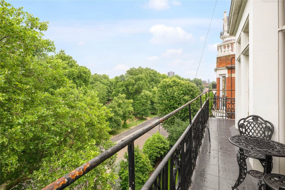 Apartment in Knightsbridge, Kensington And Chelsea, England 2 - 15838285