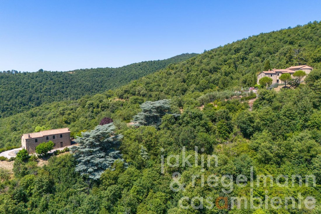 Estate in Lisciano Niccone, Umbria, Italy 1 - 11425512