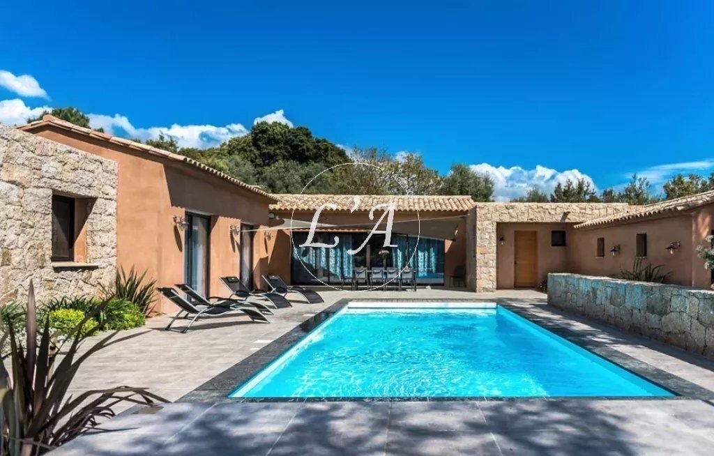 Villa in Porto-Vecchio, Corsica, France 1 - 12161646