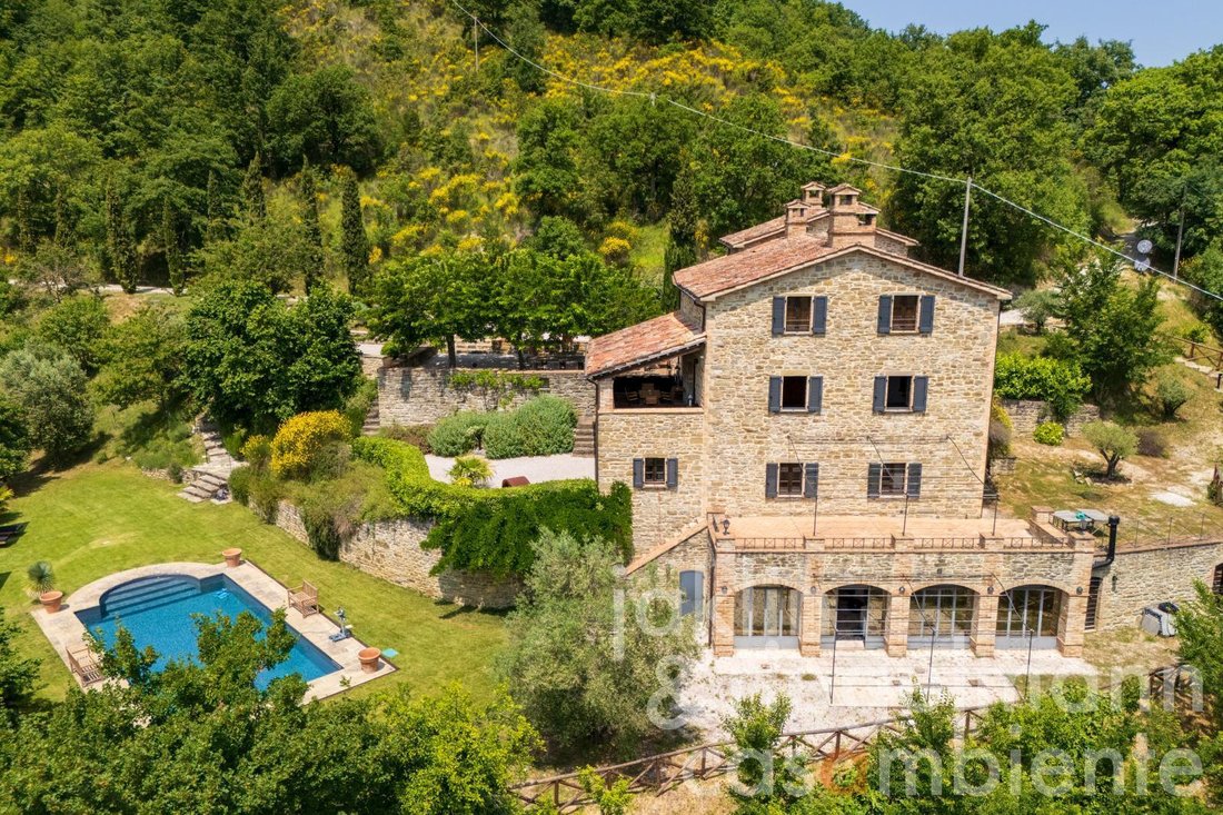 Domaine à Pietralunga, Ombrie, Italie 3 - 15837462