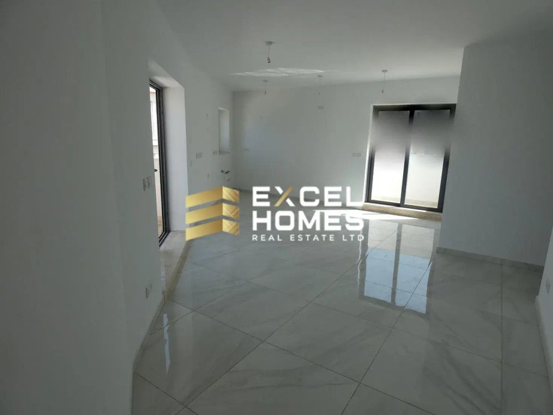 Apartment in Saint Julian's, Malta 4 - 15840938