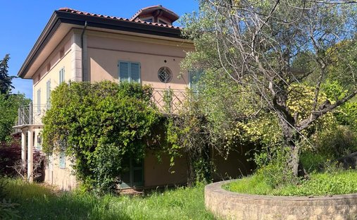 Villa in Massarosa, Tuscany, Italy 1