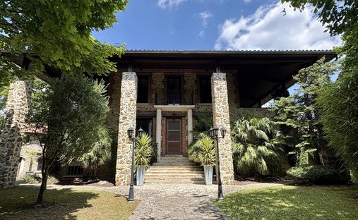 House in Le Plessis-Trévise, Ile-de-France, France 1