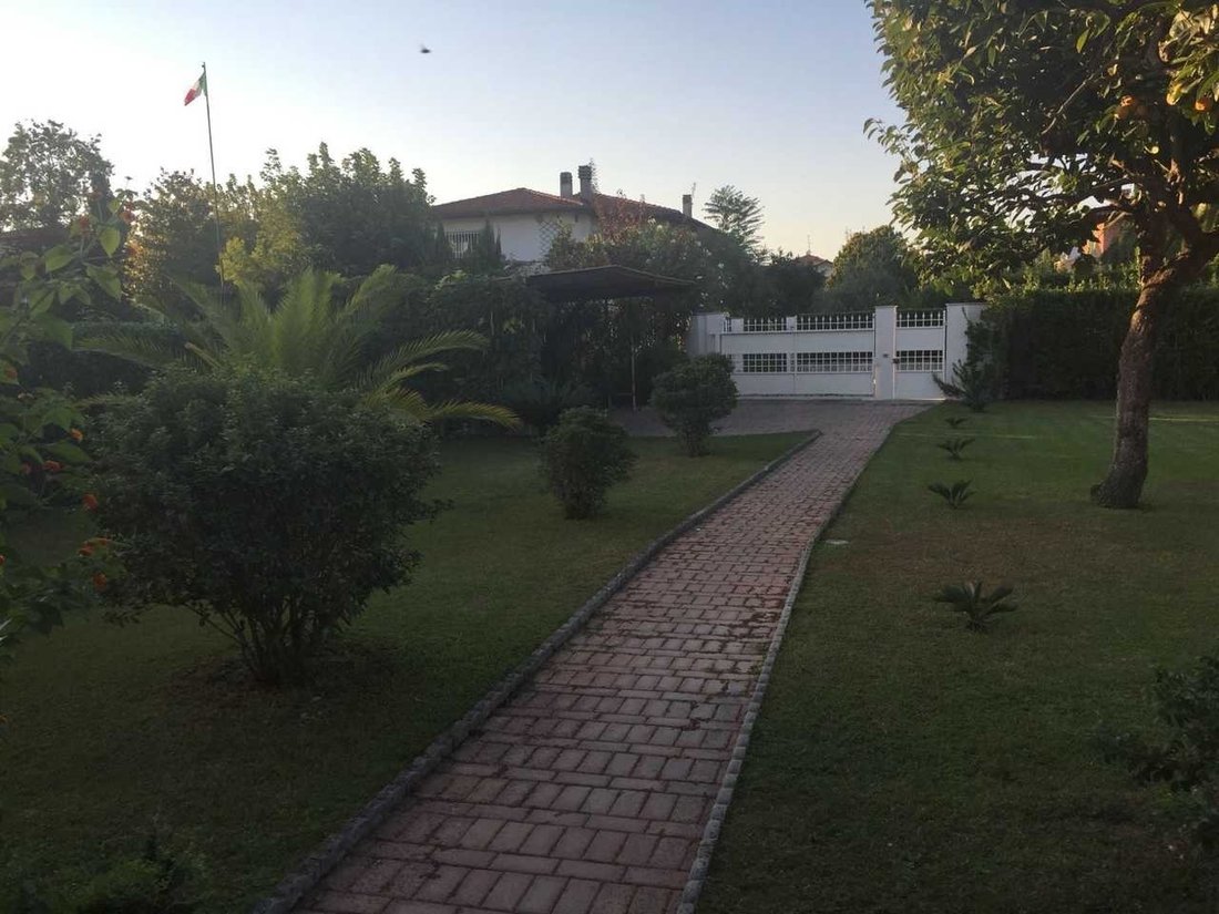 House in Center, Forte dei Marmi, Tuscany 5 - 15744635