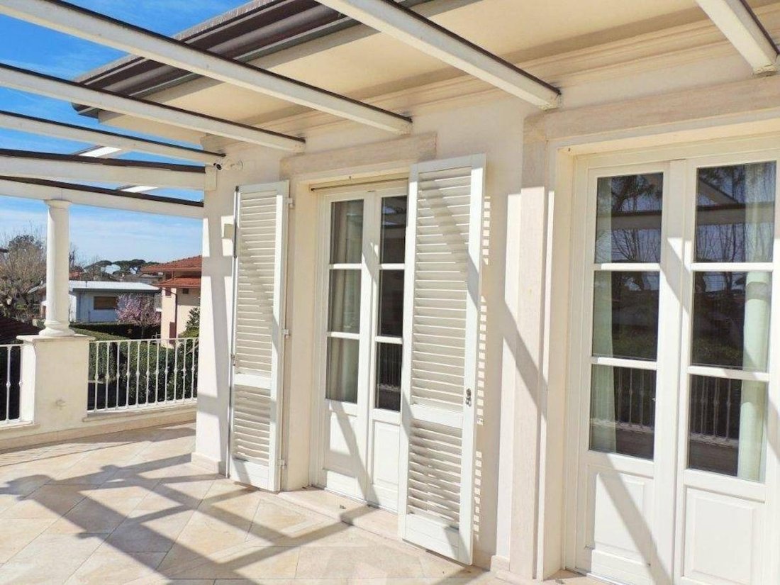 Villa in Center, Forte dei Marmi, Tuscany 4 - 15744267