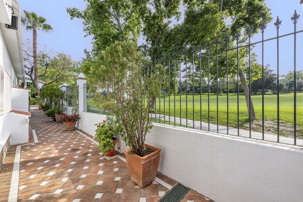Villa in Guadalmina Alta, San Pedro de Alcantara, Spain 4 - 15841552