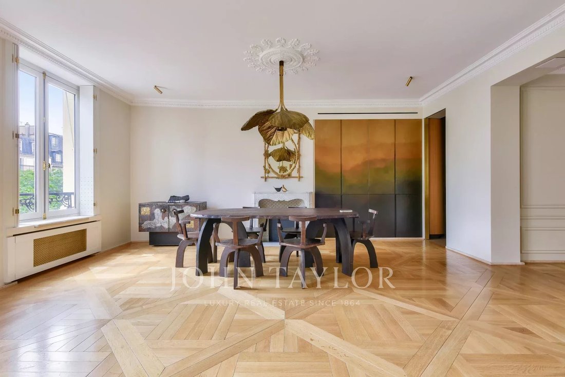 Apartment in Triangle d'Or, Paris 8e Arrondissement, Paris 3 - 15797158