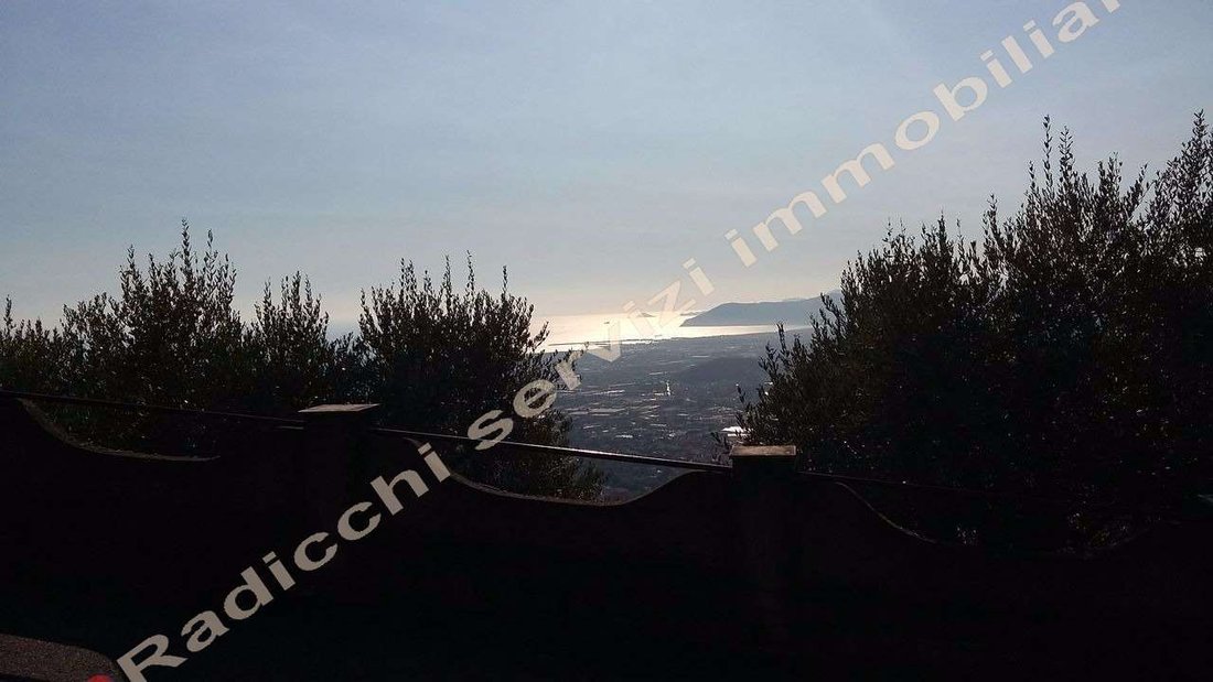 Villa in Center, Massa, Italy 3 - 15743993