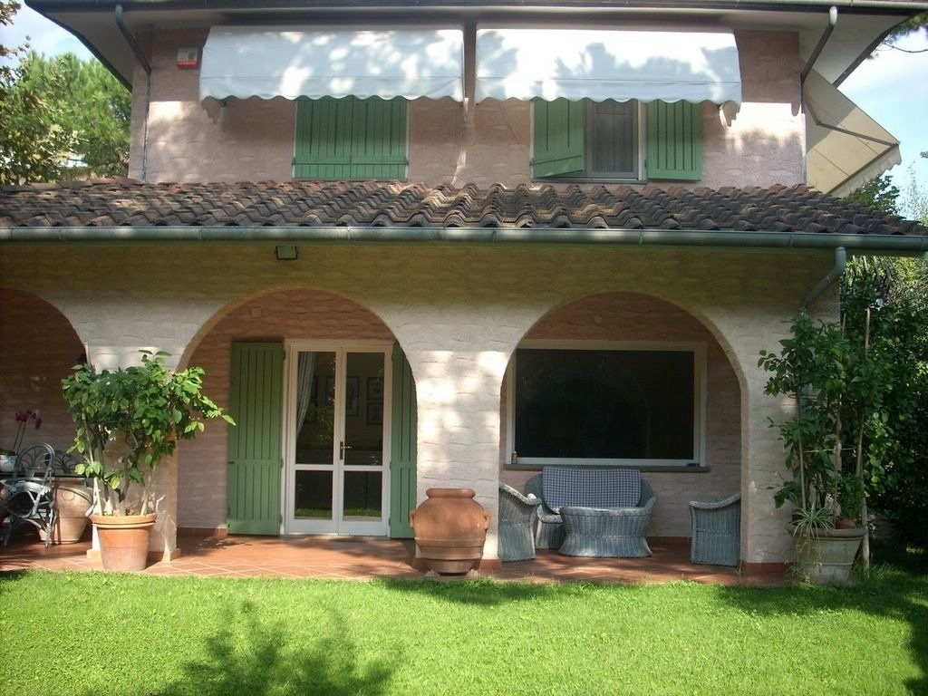 Villa in Center, Forte dei Marmi, Tuscany 2 - 15744732