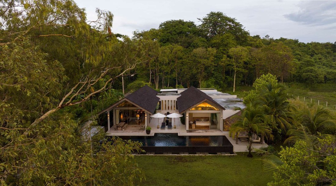 Villa in Pa Khlok, Phuket, Thailand 1 - 15839617