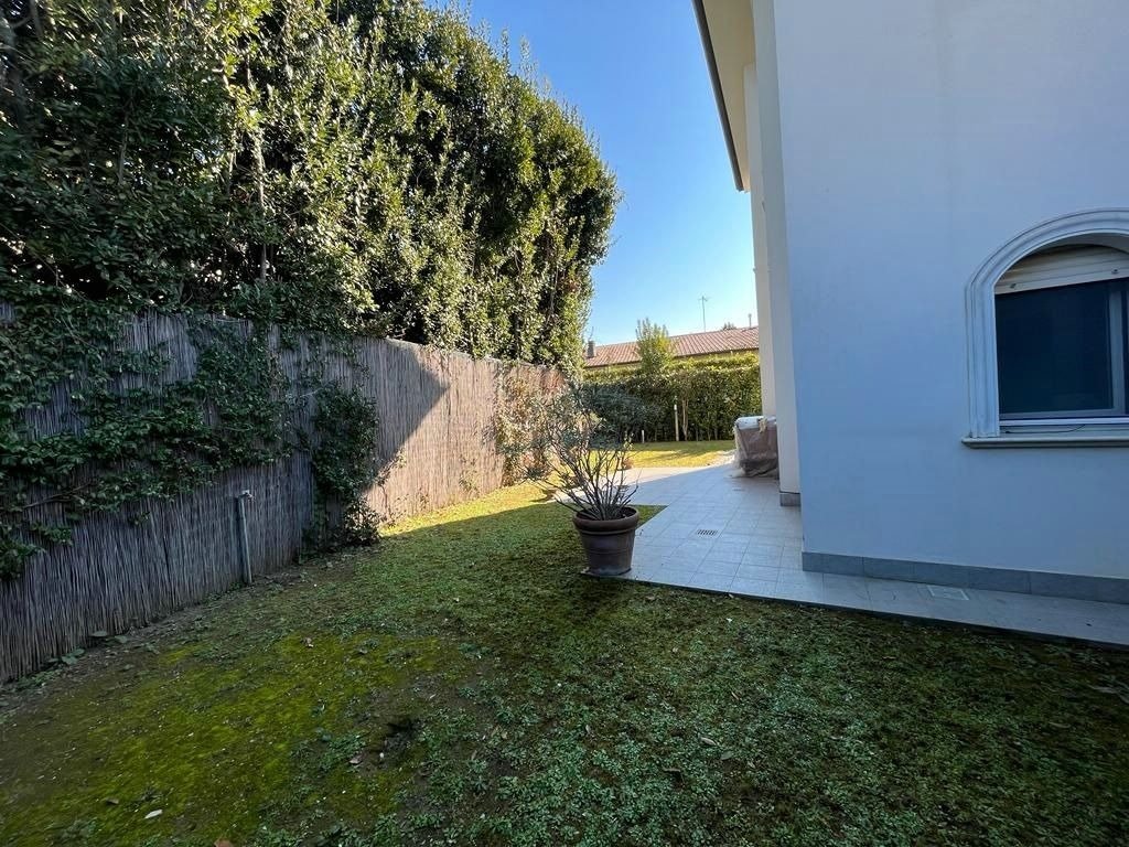Villa in Center, Forte dei Marmi, Tuscany 3 - 15743849