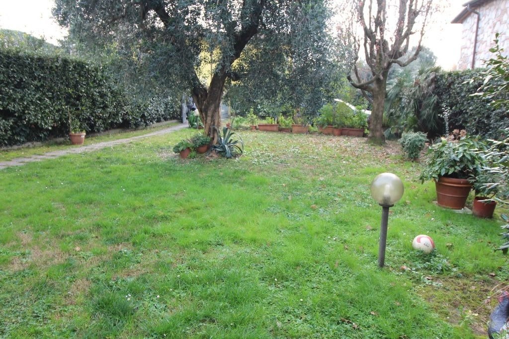 House in Center, Forte dei Marmi, Tuscany 3 - 15745051