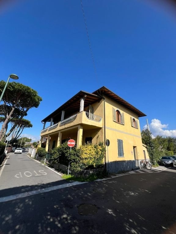 Apartment in Center, Forte dei Marmi, Tuscany 2 - 15744894