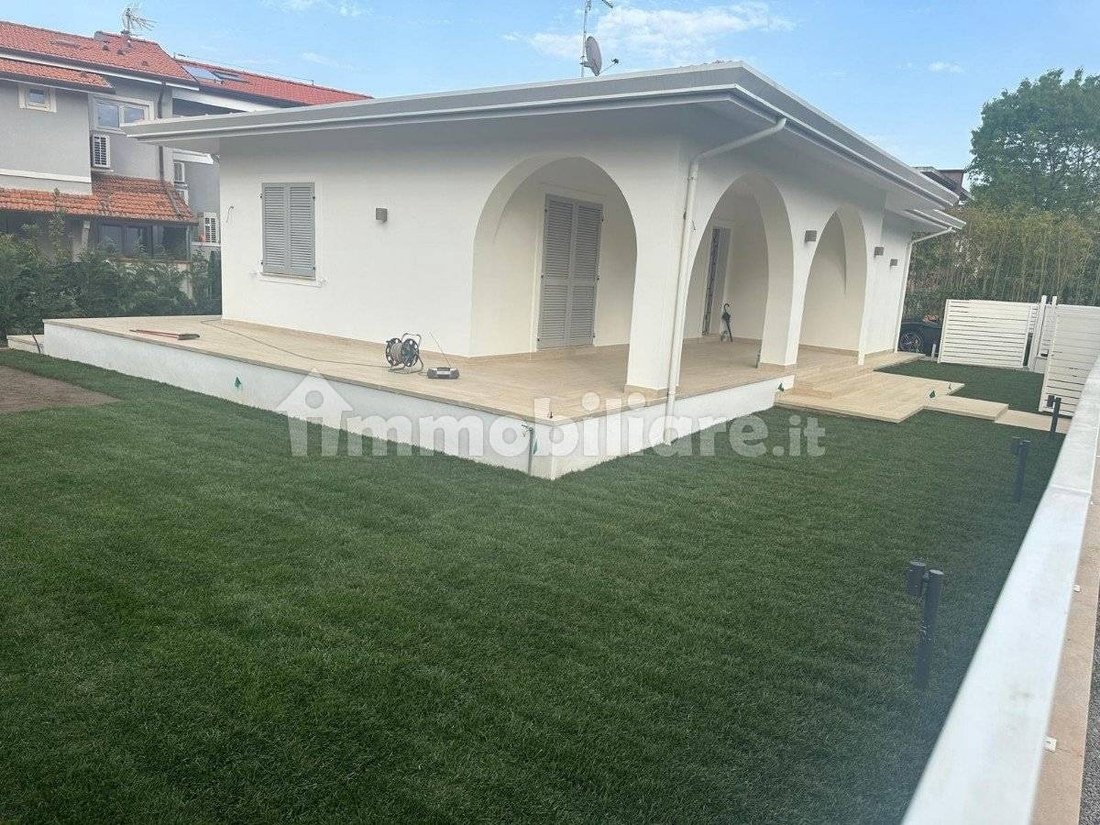 Villa in Center, Forte dei Marmi, Tuscany 2 - 15744339