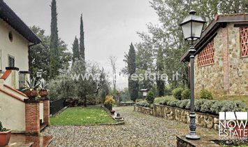 Country House in Poppi, Tuscany, Italy 1