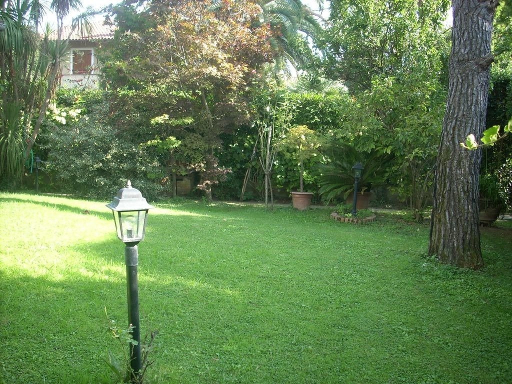 Villa in Center, Forte dei Marmi, Tuscany 4 - 15744732