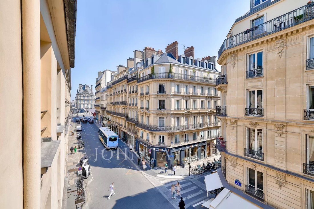Apartment in Saint Thomas d'Aquin, Paris 7e Arrondissement, Paris 5 - 15838901