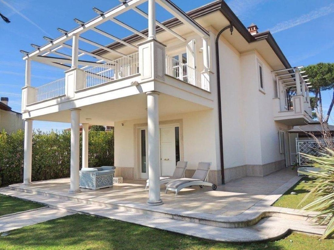 Villa in Center, Forte dei Marmi, Tuscany 3 - 15744267