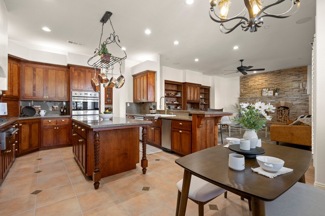 Estate in Corona, California, United States 4 - 15848671