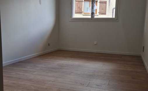 Castle for Sale in Bons-en-Chablais, Auvergne-Rhône-Alpes, France