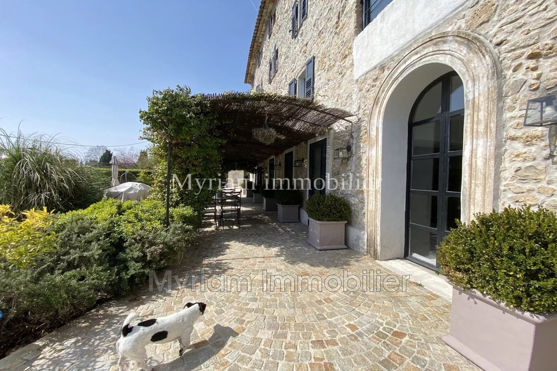 Villa in Grasse, Provence-Alpes-Côte d'Azur, Frankreich 2 - 15841943