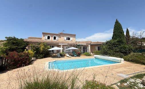 Villa à Arles, Provence-Alpes-Côte d'Azur, France 1