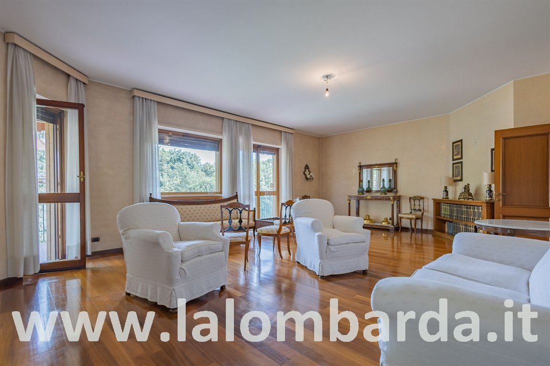 Apartment in Park Zone, Monza, Lombardy 3 - 15841530