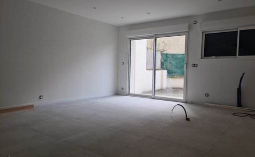 Castle for Sale in Bons-en-Chablais, Auvergne-Rhône-Alpes, France