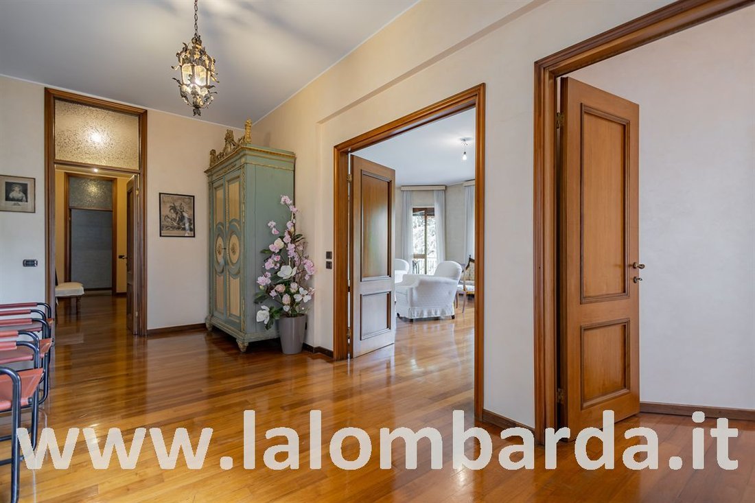 Apartment in Park Zone, Monza, Lombardy 2 - 15841530