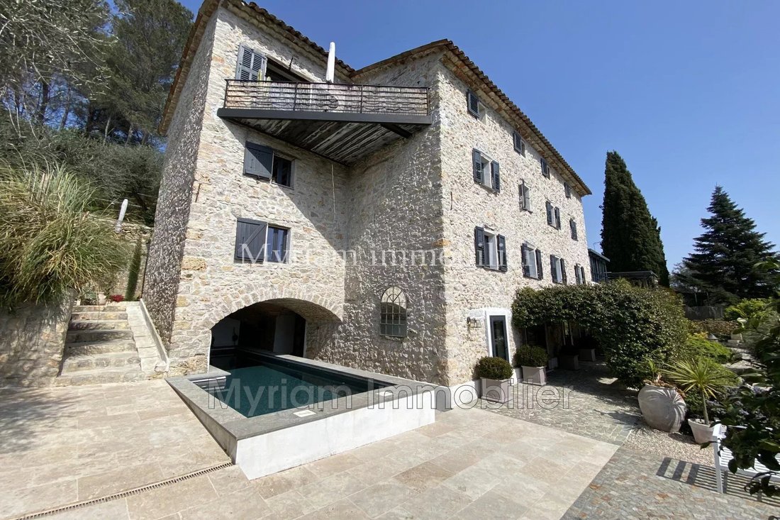 Villa in Grasse, Provence-Alpes-Côte d'Azur, Frankreich 1 - 15841943