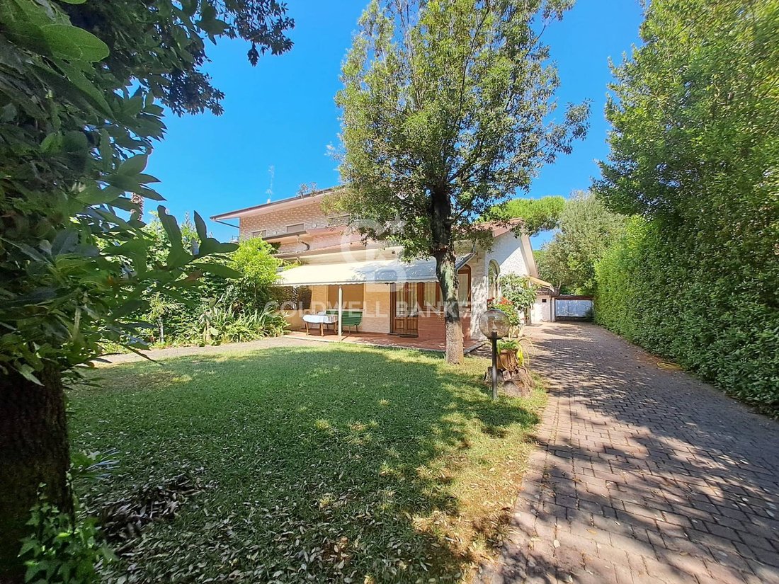 Villa in Vittoria Apuana, Forte dei Marmi, Tuscany 2 - 15817907