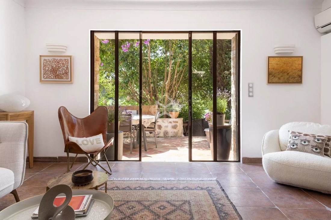 Villa in Mougins, Provence-Alpes-Côte d'Azur, France 3 - 10839531