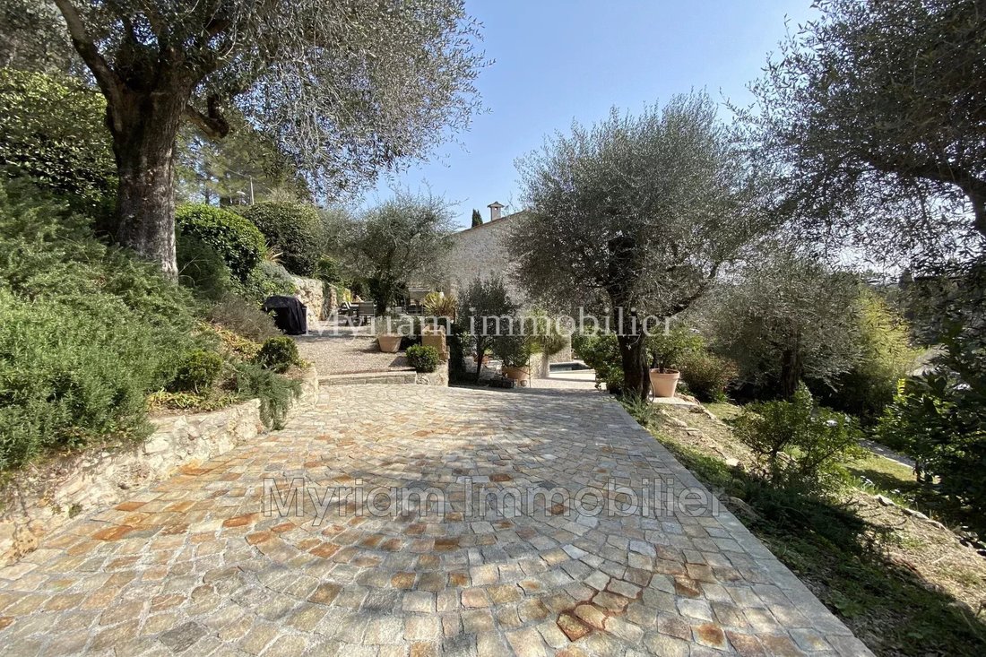 Villa in Grasse, Provence-Alpes-Côte d'Azur, Frankreich 5 - 15841943