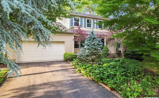 House in Oradell, New Jersey, United States 1