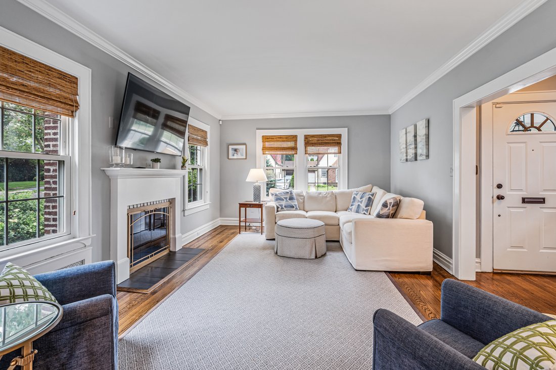 House in Garden City, New York, United States 5 - 15841390
